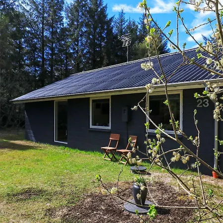Ferienhaus Three-bedroom Holiday In 4 *