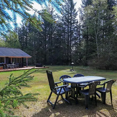 Three-bedroom Holiday In 4