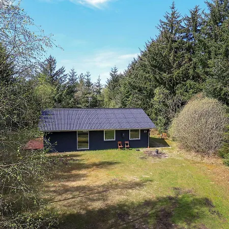 Ferienhaus Three-bedroom Holiday In 4
