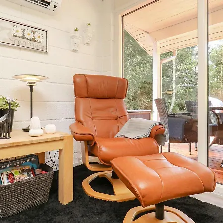 Ferienhaus Three-bedroom Holiday In 4 *